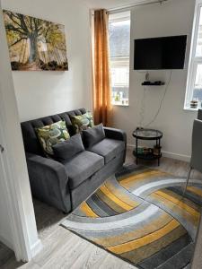 Luxurious 2 - Bedroom Apartment