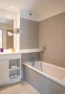 Hotels Hotel 202 : photos des chambres