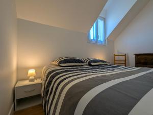 Maisons de vacances Charmante maison avec piscine en Brenne – 2 ch, jardin, draps et menage inclus - FR-1-591-315 : photos des chambres