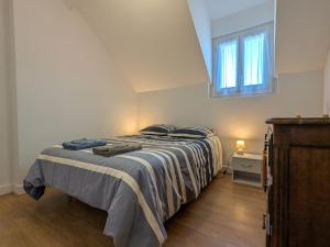 Maisons de vacances Charmante maison avec piscine en Brenne – 2 ch, jardin, draps et menage inclus - FR-1-591-315 : photos des chambres