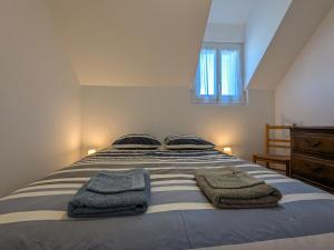 Maisons de vacances Charmante maison avec piscine en Brenne – 2 ch, jardin, draps et menage inclus - FR-1-591-315 : photos des chambres