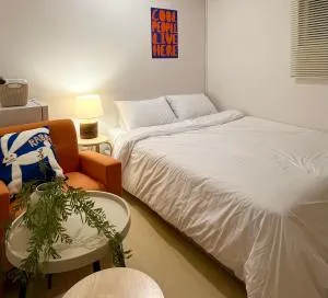 Yellow stay - Pakkosi