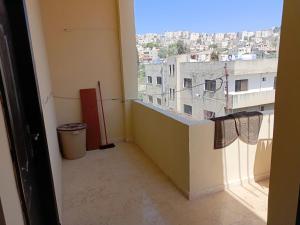Elegant Room in Prime Location Close to Airport