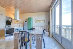 Appartements Appartement charmant a Soulac-sur-Mer avec vue sur la mer, 40 m² : photos des chambres