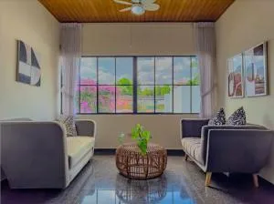 Cardedeu Suites - Escalón