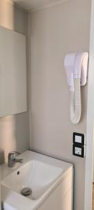 Campings Camping La Grand-Terre 4 etoiles - Linge de maison inclus - Clim - TV - Plancha - Lave-vaisselle - 4 personnes 2 chambres : photos des chambres
