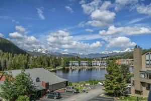 Montezuma 1766 by SummitCove Lodging