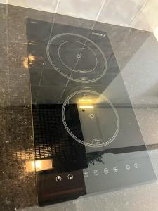 Modern Apartment with Rooftop Pool