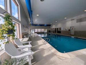 Lenawee 1741 by SummitCove Lodging