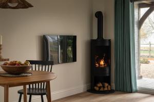 Robins Nest - Otium Wine Estate