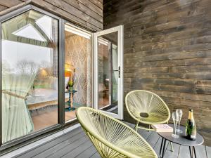 Robins Nest - Otium Wine Estate