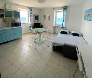 Piran, charming apartment facing sea !