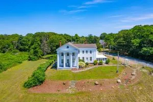 The White Pillars - 西丹尼斯