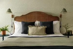 Robin's Nest - Otium Wine Estate - Four Marks