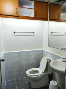 Unit 23L T-B The Pearl Place Ortigas