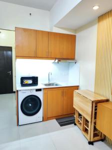 Unit 23L T-B The Pearl Place Ortigas
