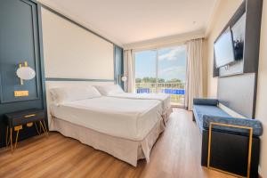 Superior Twin Room with Garden View room in Hotel Boreal