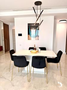 Aqua Vista Opera Residence Mamaia Apartament Vedere Mare si Lac ULTRA LUX - Facilități Incluse