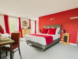 Hotels Logis Hotel Le Manoir Des Portes : photos des chambres