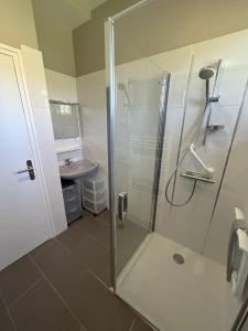 Maisons de vacances KER IZEL - Grande maison au calme avec spa : photos des chambres