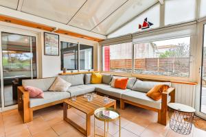 Maisons de vacances La Cabane Rouge - Wifi - Parking : photos des chambres