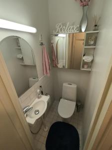 Spacious and bright apartment for 4