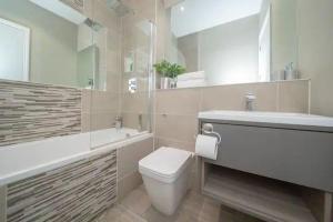 Hazelnut Seafront One Bedroom BN1GRE09