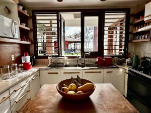 Casa pé na areia, com 5 quartos