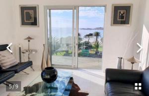 Camps Bay Beach Front Apartment