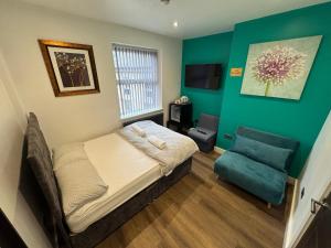 Southgate Luxury Apartments-Jaquzzi Bath-Private Parking- suitable for contractors