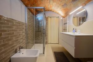 Comodo appartamento, subito fuori le mura