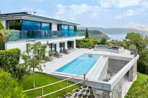 Contemporary Luxury Villa in Grandvaux - 罗马内勒