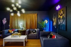 5 Bedroom Home 10 Min Drive To Downtown - 桑顿