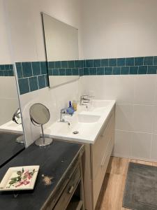 Appartements Gite de Coussanne 3 : photos des chambres
