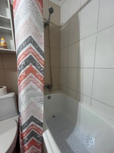 Dos departamentos en plazas de armas