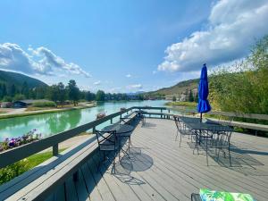 Lenawee 1738 by SummitCove Lodging