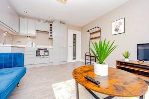 Hazelnut Seafront One Bedroom BN1GRE17