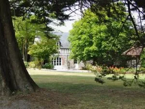 Gîte du Clos des Pommiers - 布兰维尔苏米尔