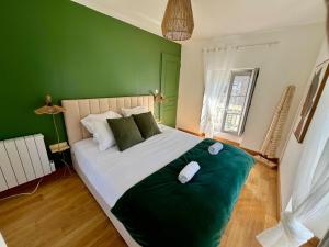 Appartements T2 Centre ville avec vue sur le Chateau Royal et place de parking privee : photos des chambres
