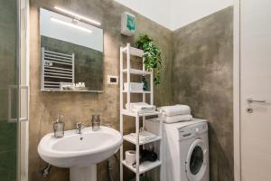 Fieno - Genoa Historic Center and Aquarium