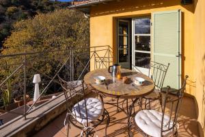 Villas Maison nicoise, jardin, piscine, parking double : photos des chambres