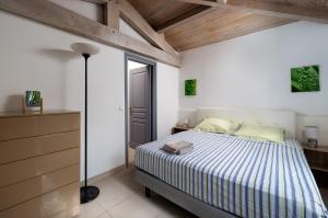 Villas Maison nicoise, jardin, piscine, parking double : photos des chambres