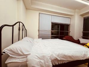 301, Atelier Seongsu Riverside Loft Cherry Blossom Road Han River airport bus