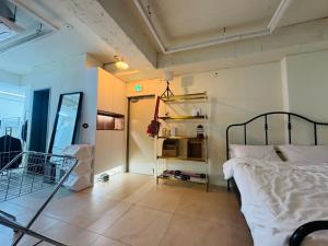 301, Atelier Seongsu Riverside Loft Cherry Blossom Road Han River airport bus