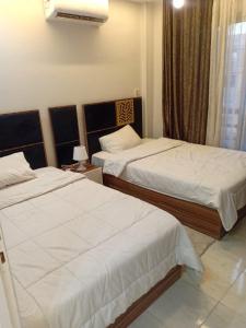 Chill Urban 2-Bedroom Escape