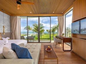 Beachfront Villa 3-bedroom - Breakfast buffet