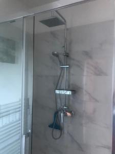 Villas T2 aile de villa et Spa-jacuzzi prive et illimite et plateau d'acceuil offert! : photos des chambres