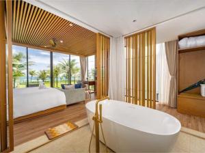 Beachfront Villa 3-bedroom - Breakfast buffet