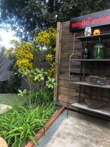 Villas T2 aile de villa et Spa-jacuzzi prive et illimite et plateau d'acceuil offert! : photos des chambres