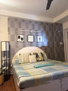 The Budget Room- With Washroom & Kitchenette